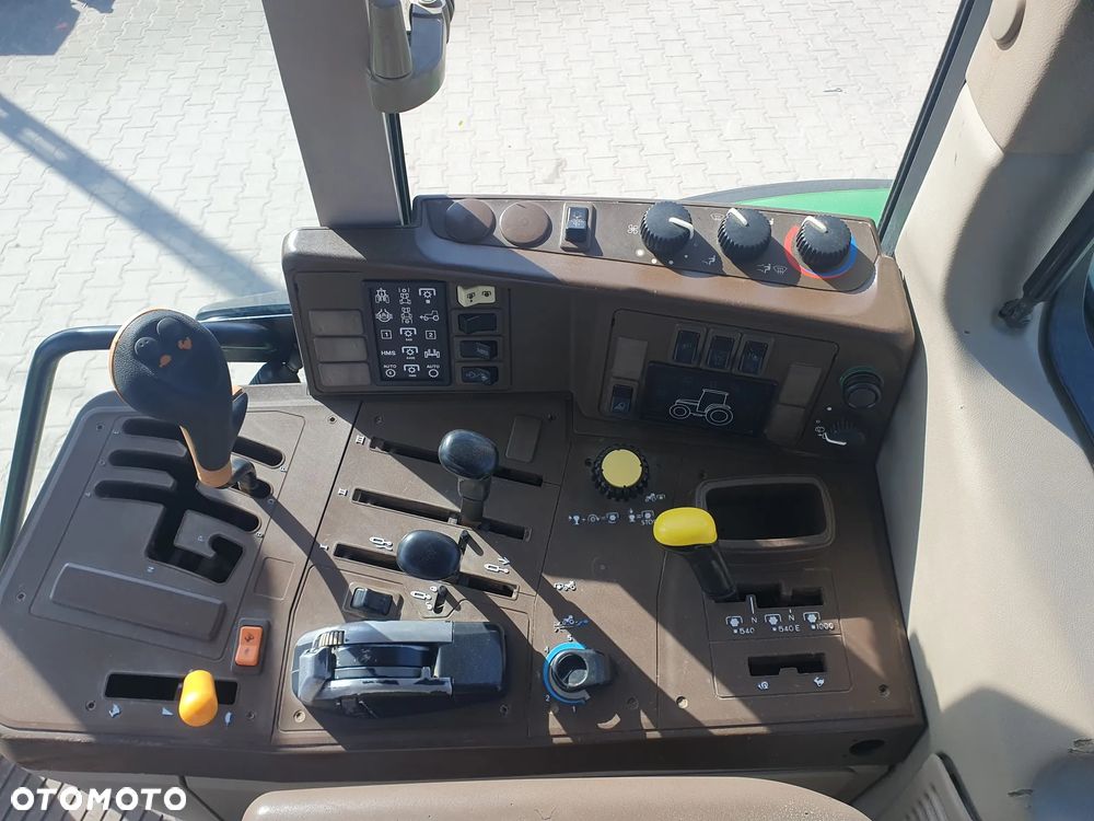 John Deere 6120 - 11