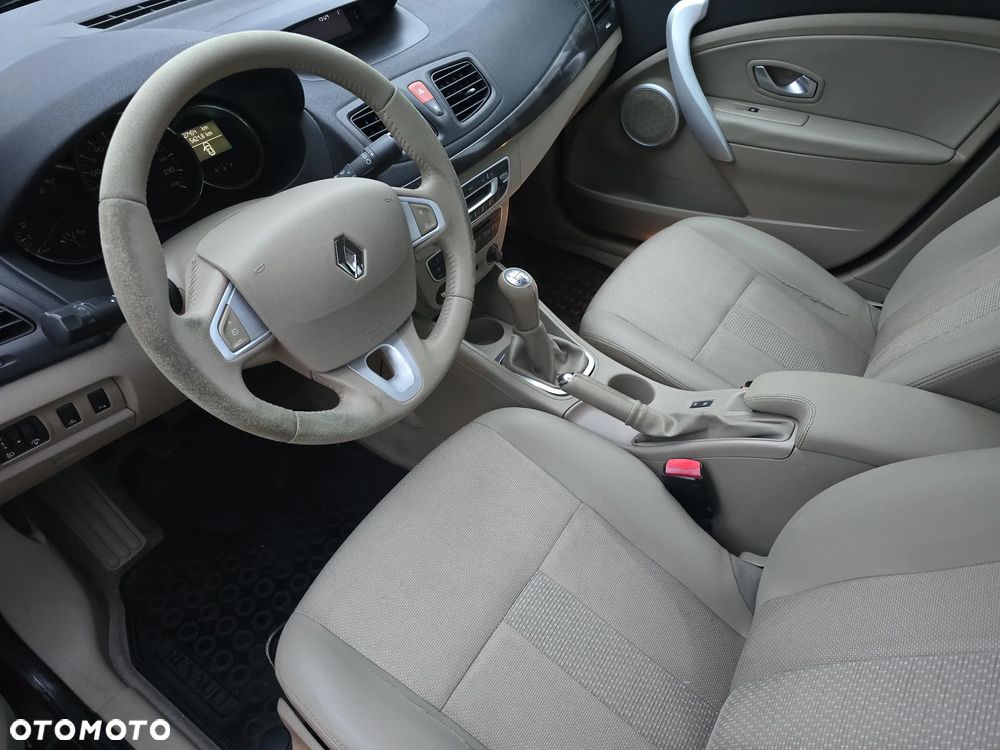 Renault Fluence 1.6 16V Expression Euro5 - 9
