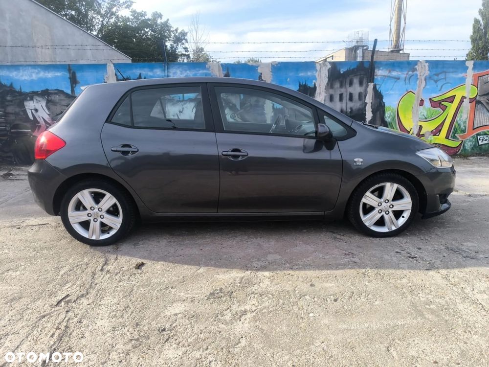 Toyota Auris 2.2 D-4D D-CAT - 14