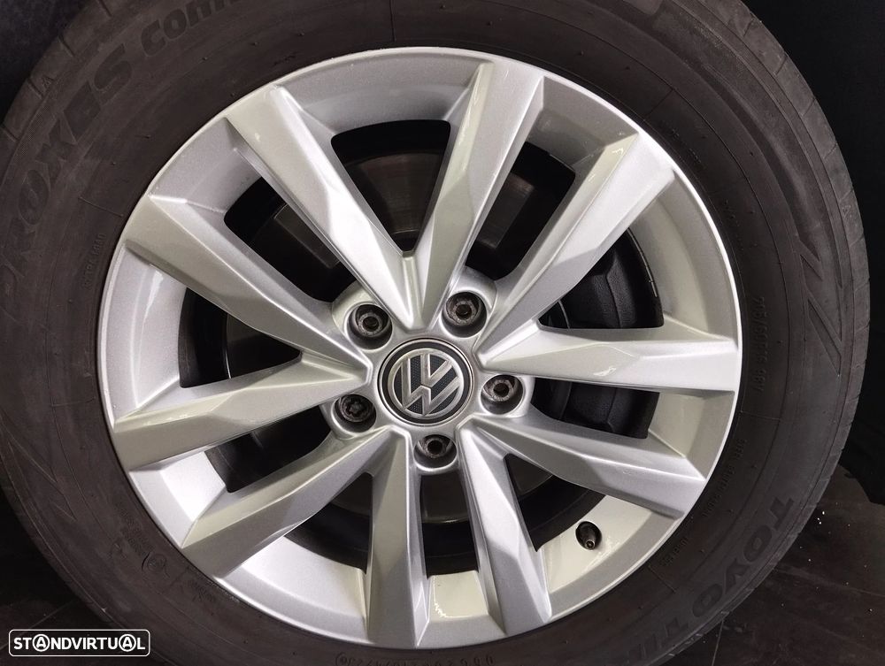 VW Touran 1.6 TDI Confortline - 9