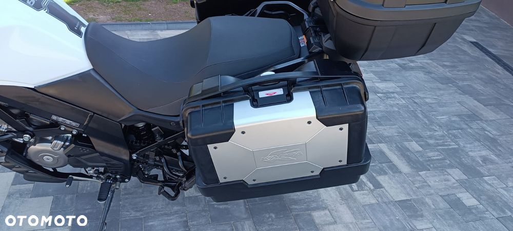 Suzuki V-STROM - 30