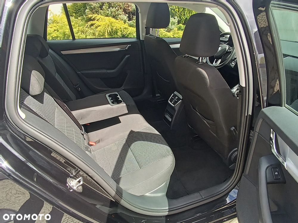 Skoda Octavia 1.6 TDI Green tec DSG Edition - 10