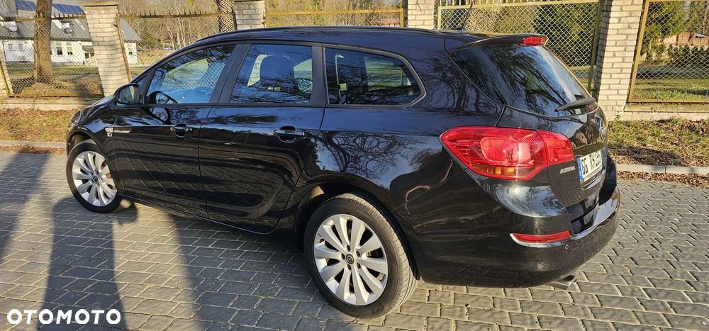 Opel Astra 1.4 Turbo 150 Jahre - 22