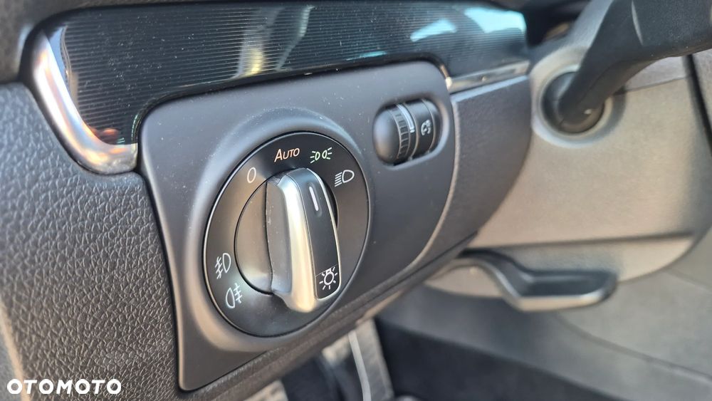 Volkswagen Golf - 11