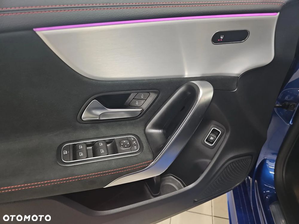 Mercedes-Benz CLA 200 Shooting Brake 7G-DCT AMG Line Advanced Plus - 18