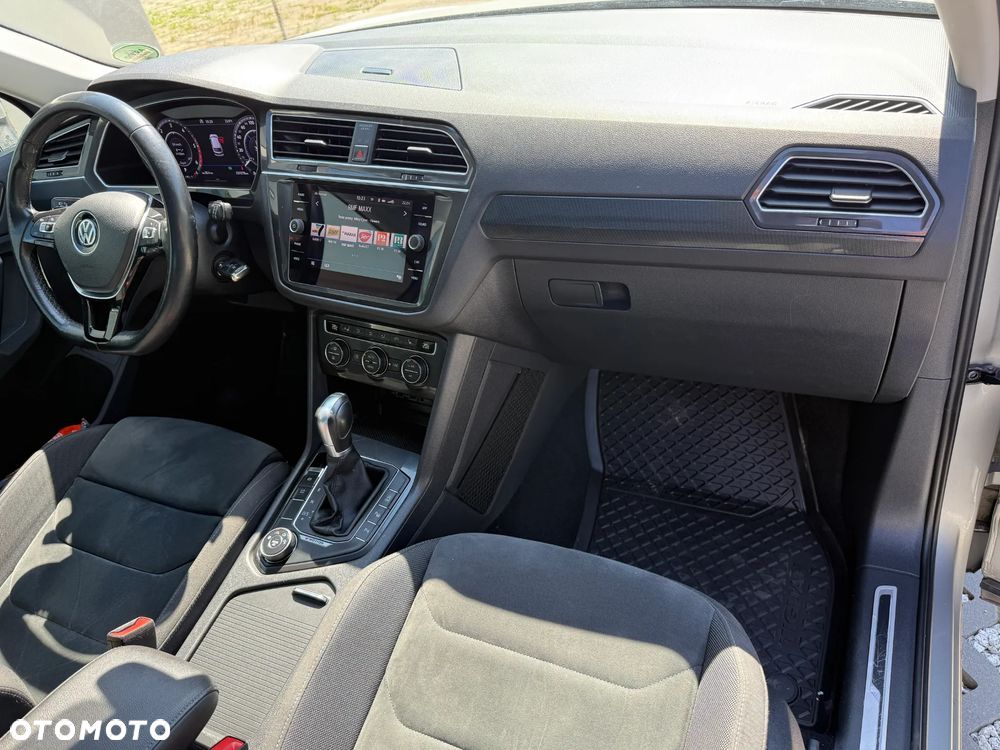 Volkswagen Tiguan 2.0 TDI SCR 4MOTION DSG Highline - 24