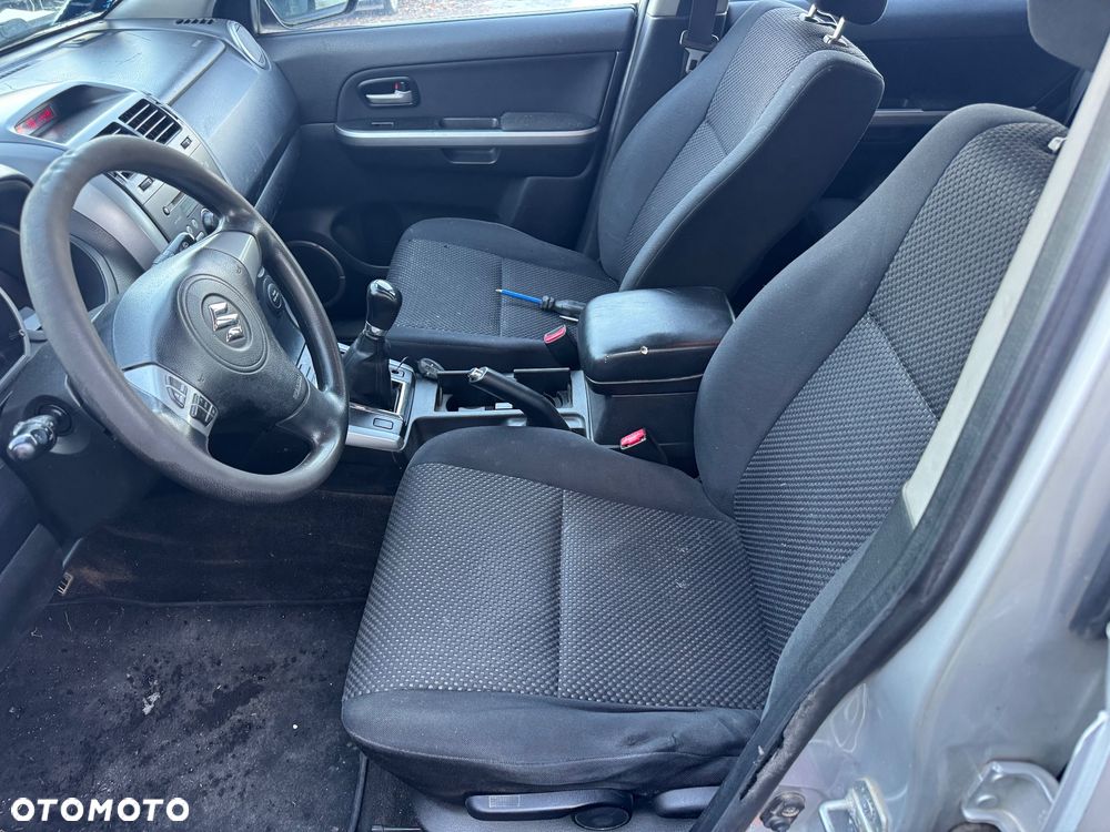 Suzuki Grand Vitara 1.9 DDiS Comfort DPF Limited - 7