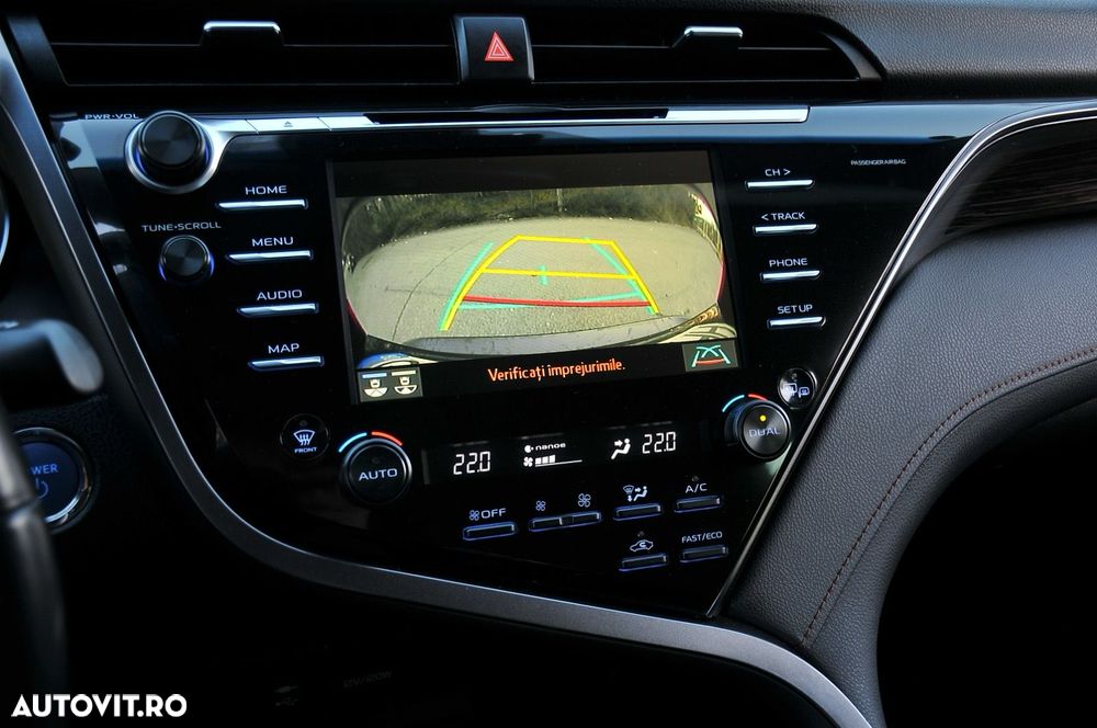 Toyota Camry 2.5 Eco - 17