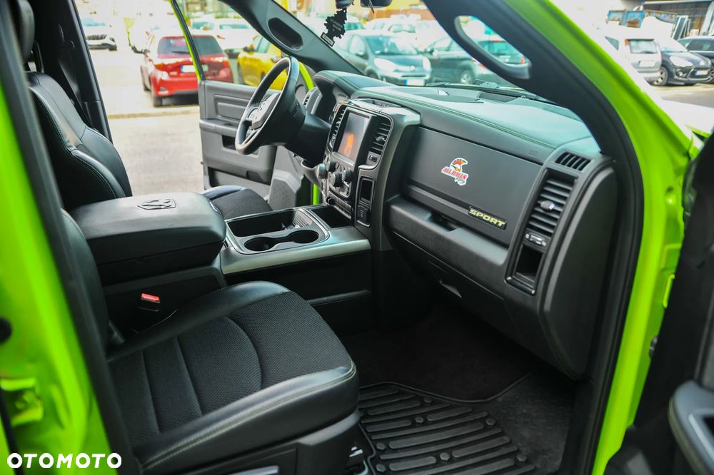 RAM 1500 5.7 Crew Cab Shortbed Limited Sport - 32