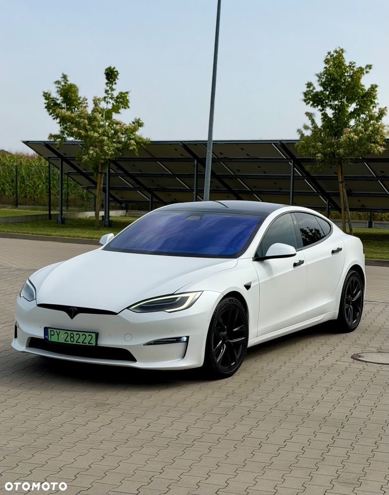 Tesla Model S - 9