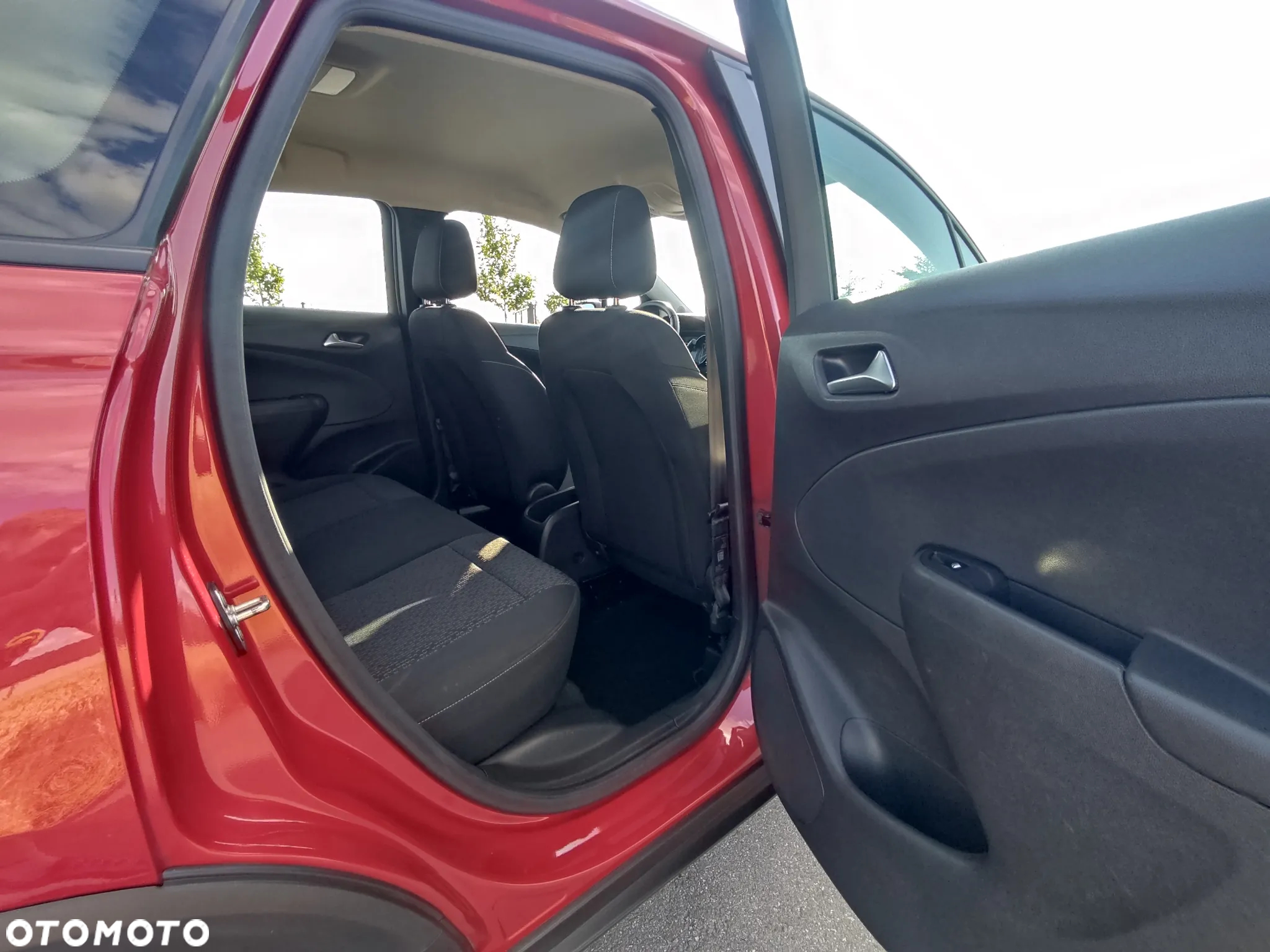 Opel Crossland X - 13