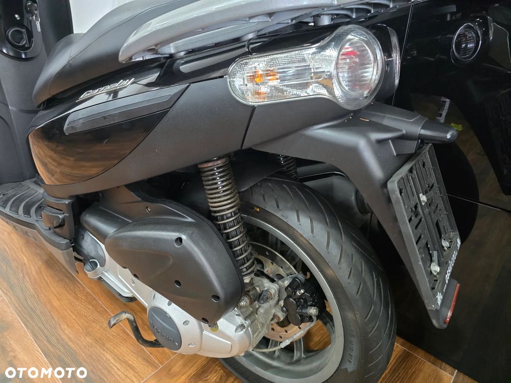 Piaggio Carnaby - 11