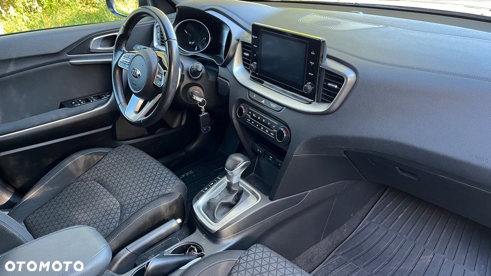 Kia XCeed - 14