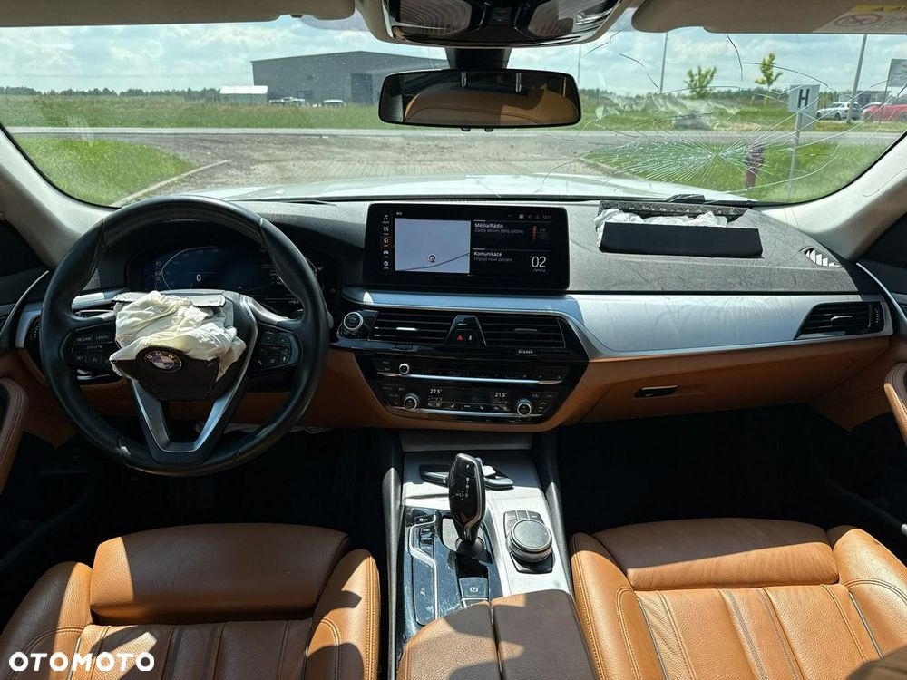BMW Seria 5 520d Luxury Line sport - 33