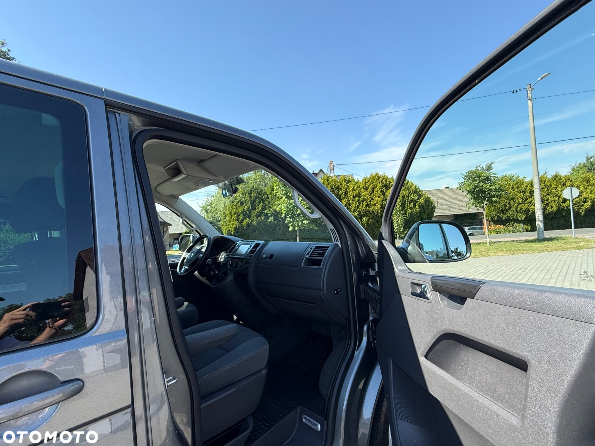 Volkswagen Multivan TDI L1 BlueMotion - 16
