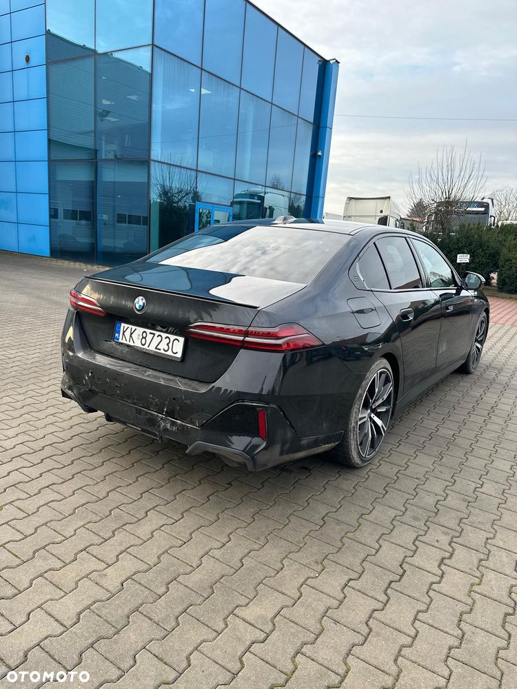 BMW Seria 5 520d xDrive mHEV M Sport - 4