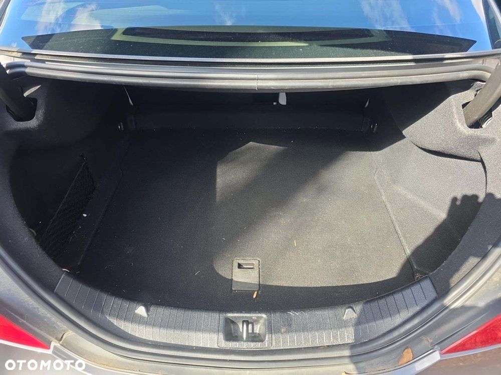 Mercedes-Benz CLA 250 4Matic 7G-DCT - 11