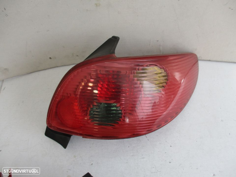 Farol Farolim Peugeot 206 Esq Dto - 3