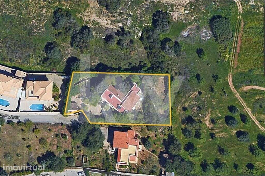 Moradia  Independente  em Albufeira a 10 minutos de Praia dos Pescador - Grande imagem: 2/10