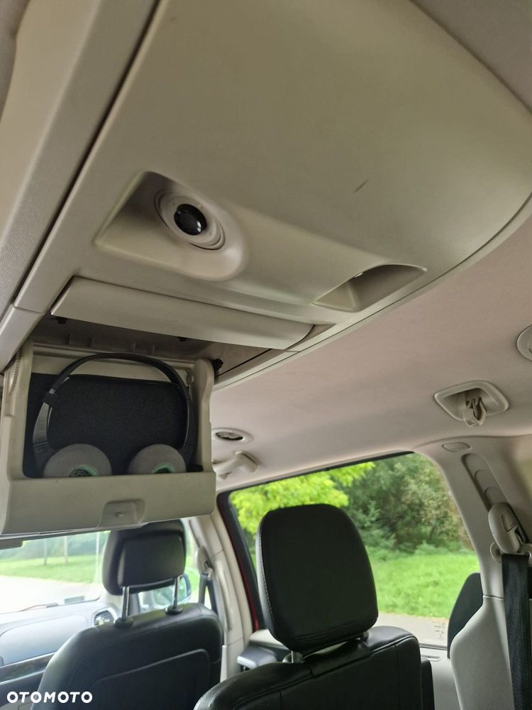 Chrysler Town & Country 3.6 Touring - 35