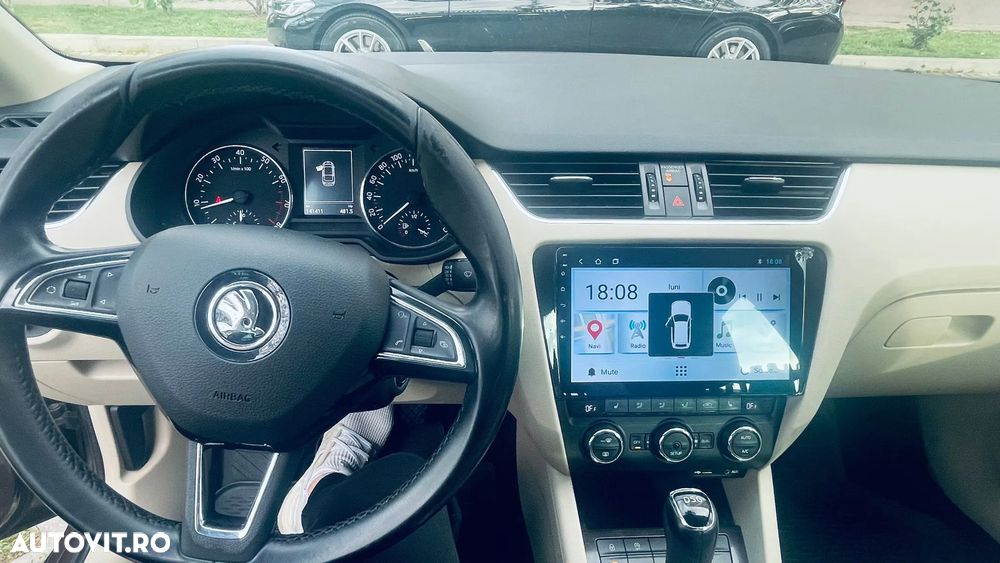 Skoda Octavia 1.4 TSI ELEGANCE DSG - 6