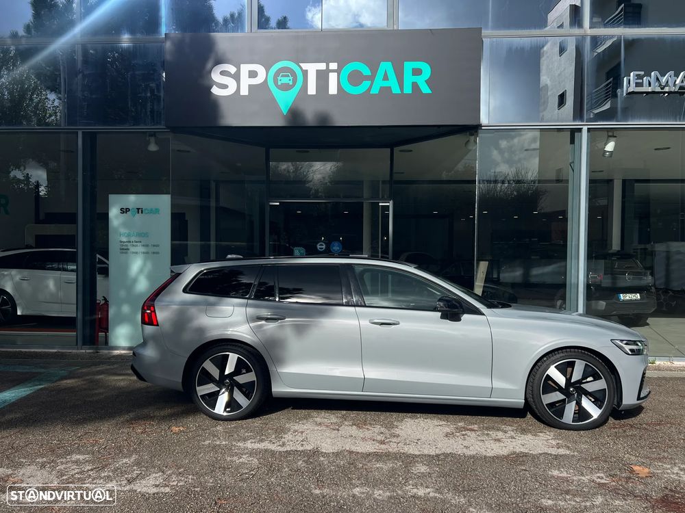 Volvo V60 2.0 T6 AWD TE Plus Dark - 4