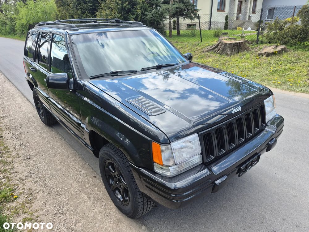 Jeep Grand Cherokee - 1