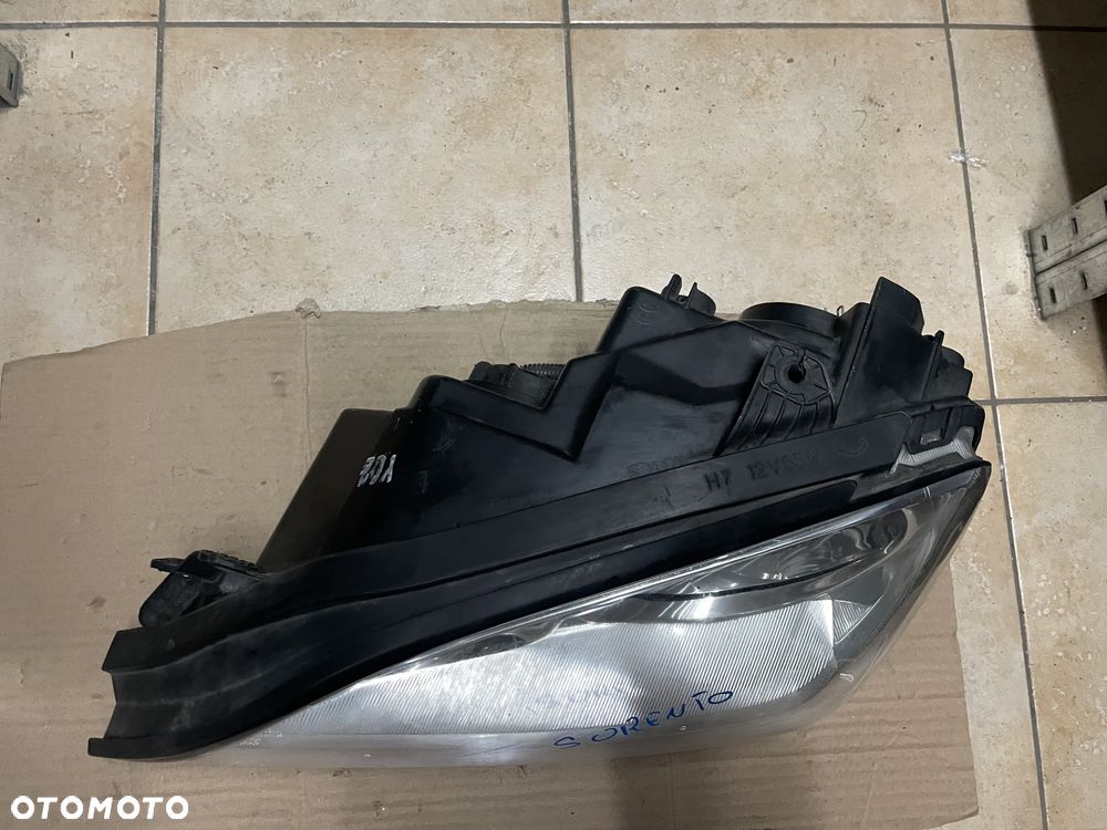 Lampa / reflektor Kia Sorento I - lewy przód (ORYGINALNE) - 2