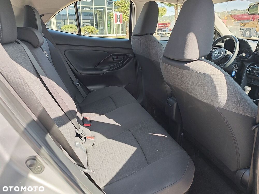 Toyota Yaris Cross Hybrid 1.5 Comfort 4x4 - 11