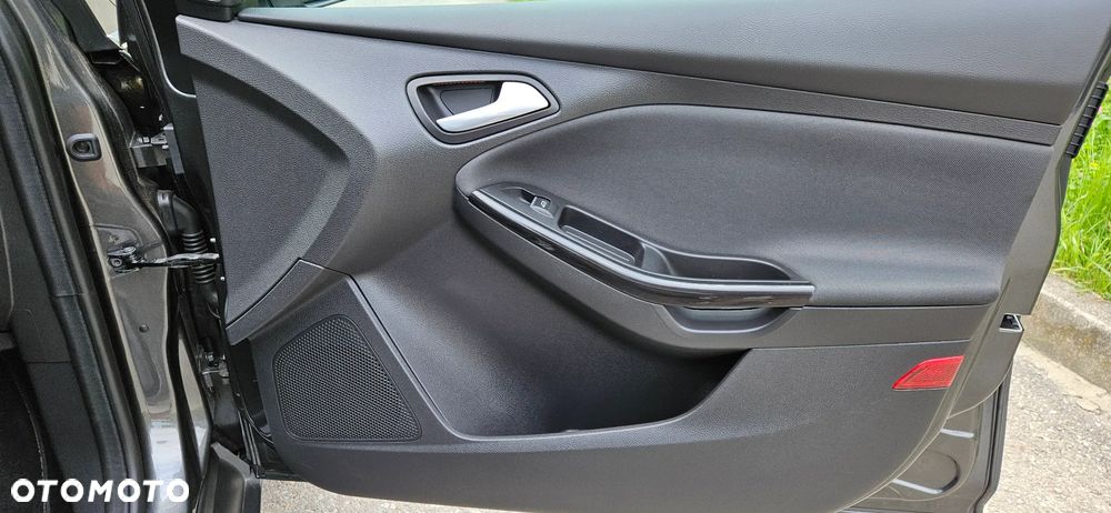 Ford Focus 1.0 EcoBoost Titanium - 31