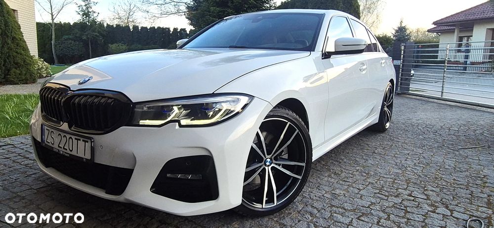 BMW Seria 3 330i xDrive M Sport sport - 9