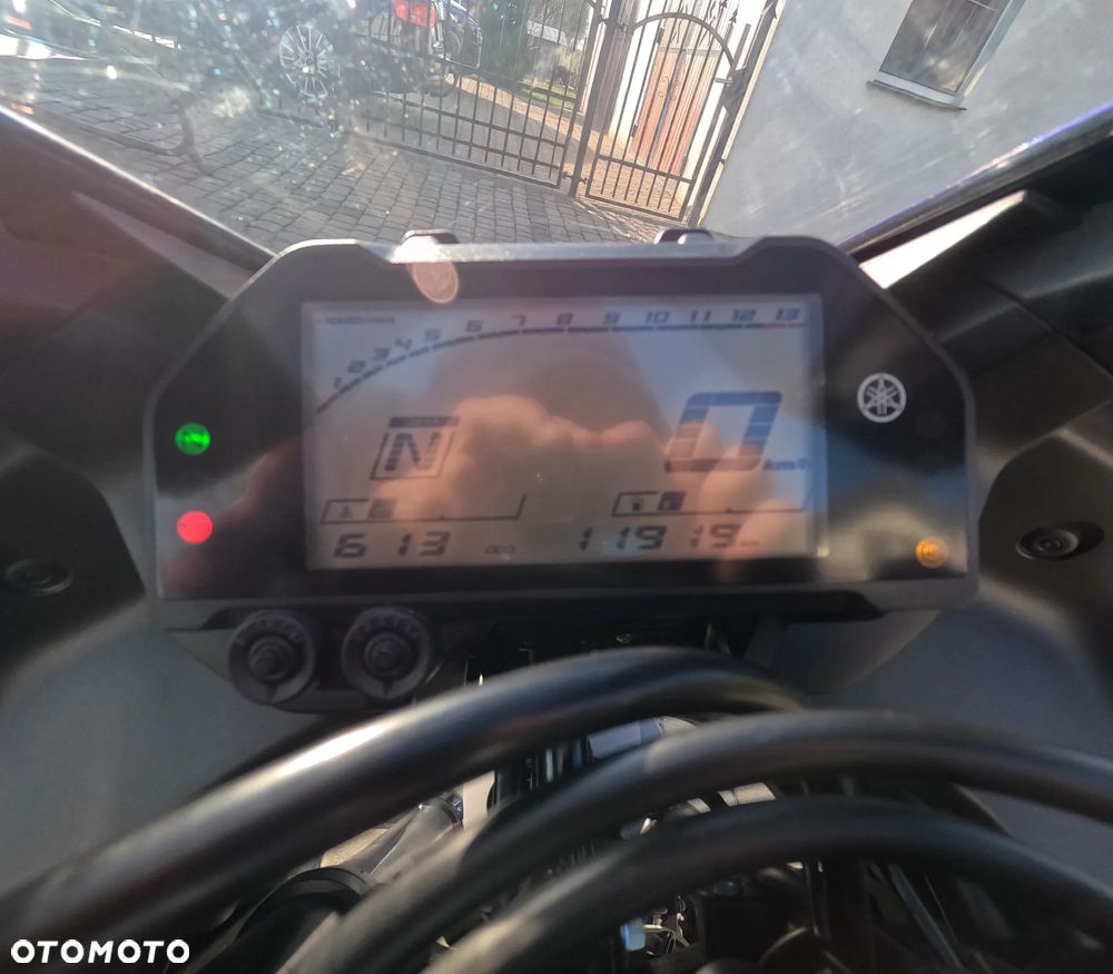 Yamaha R3 - 9