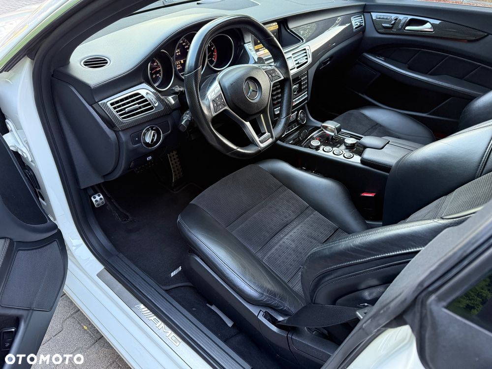 Mercedes-Benz CLS - 13