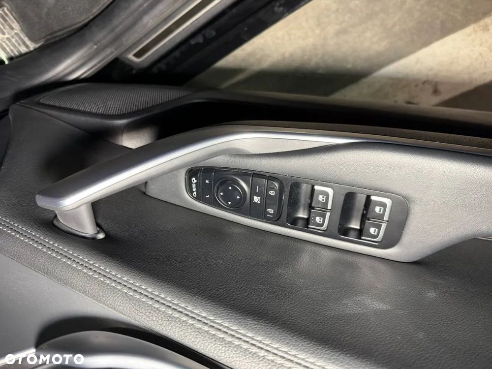 Kia Stinger - 18