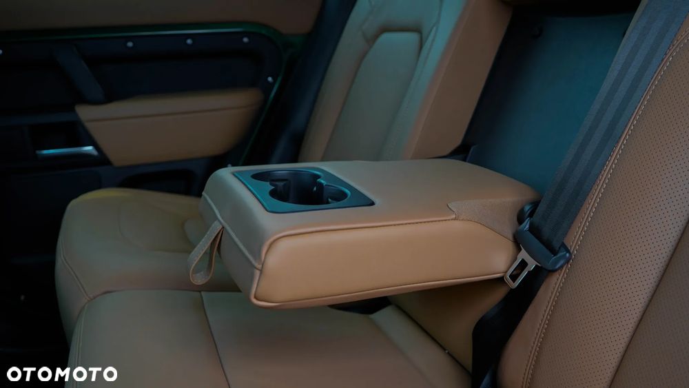 Land Rover Defender 3.0 D350 mHEV X-Dynamic SE - 27