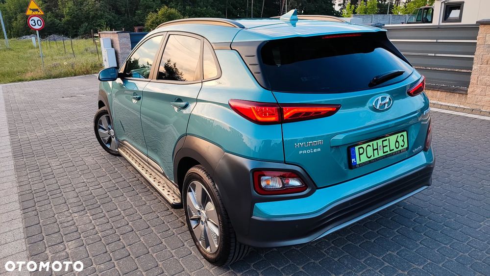 Hyundai Kona 39kWh Executive - 4