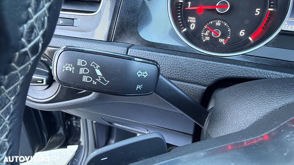 Volkswagen Golf GTD 2.0 TDI SCR DSG - 10