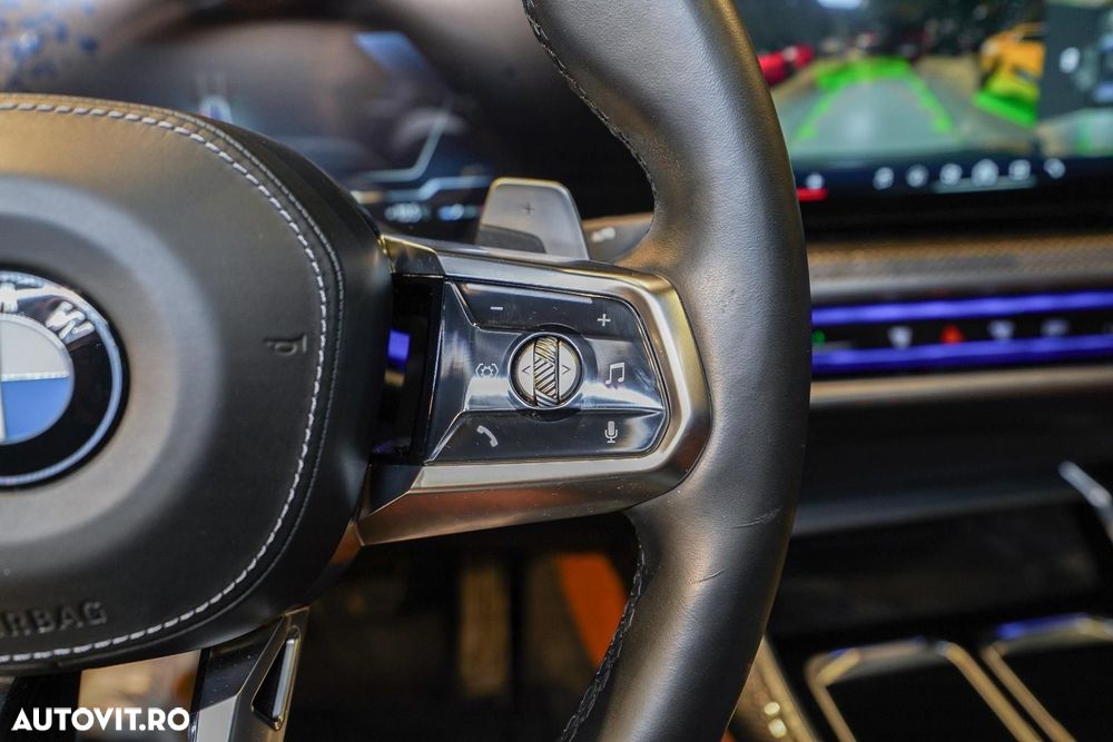 BMW Seria 7 740d xDrive MHEV - 34