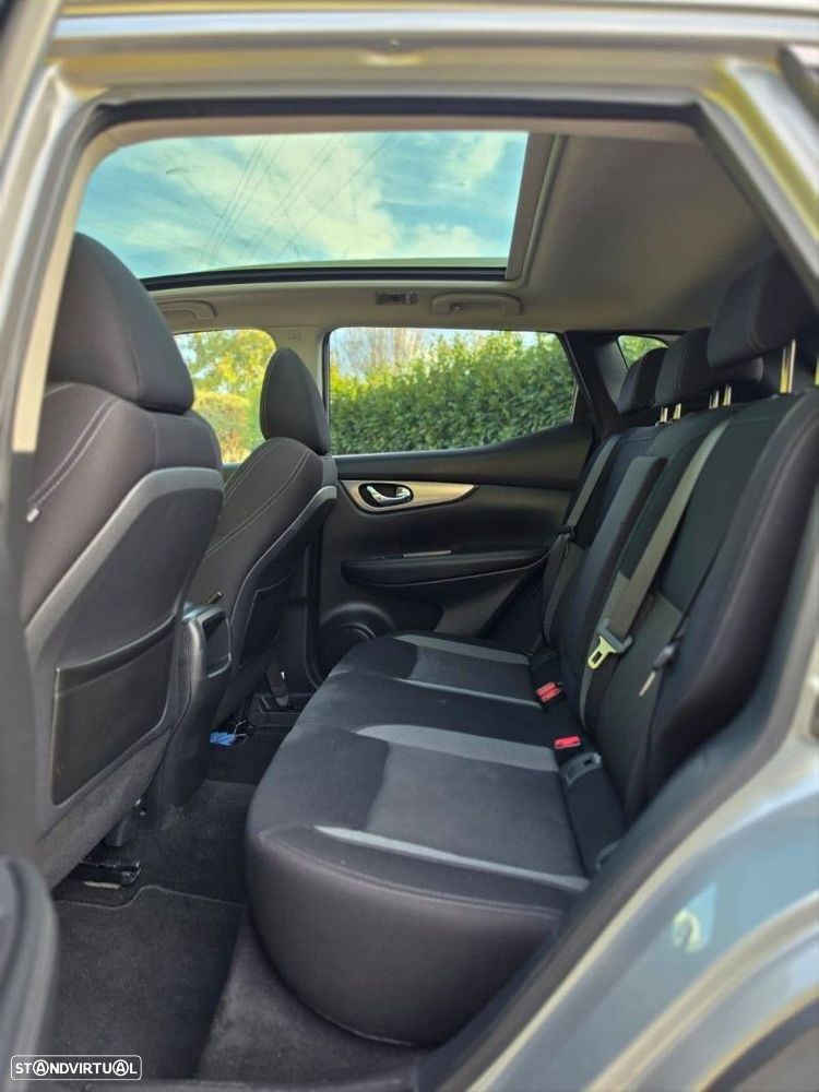 Nissan Qashqai 1.5 dCi N-Connecta - 9