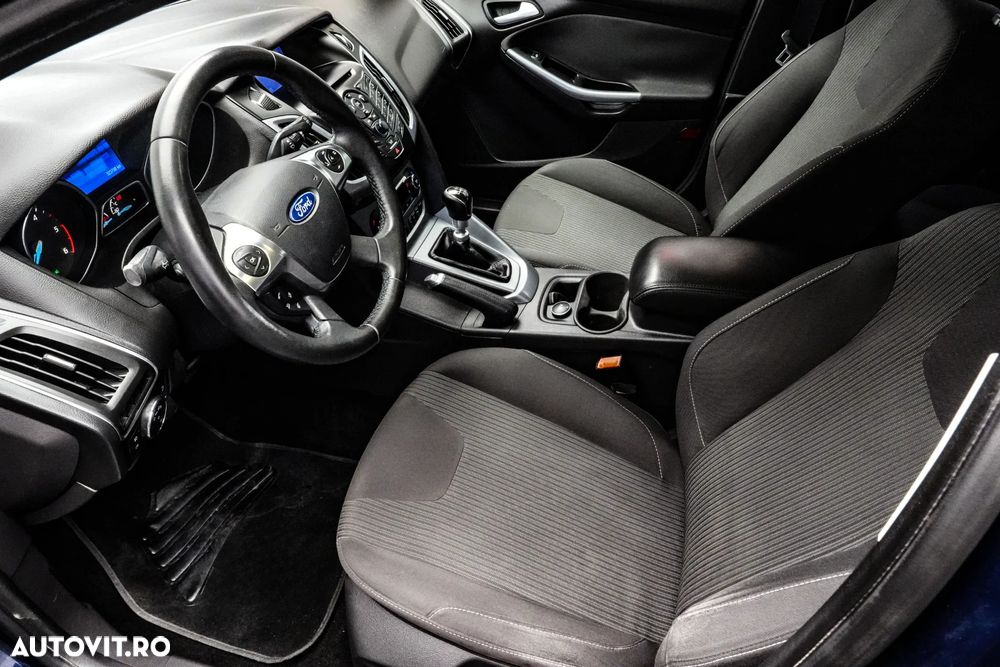 Ford Focus 1.6 TDCI DPF Titanium - 11