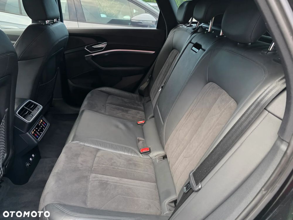 Audi e-tron 55 quattro - 7