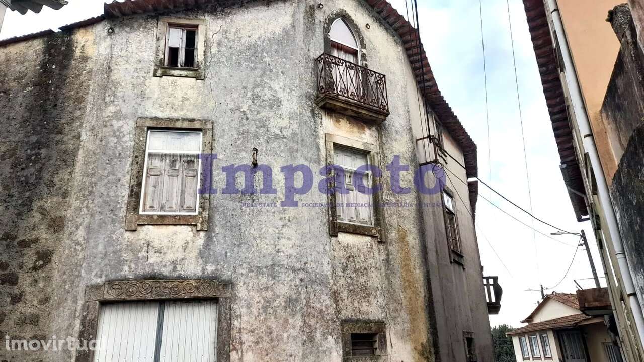 Ruína em Milheirós de Poiares, Santa Maria da Feira - Grande imagem: 2/12