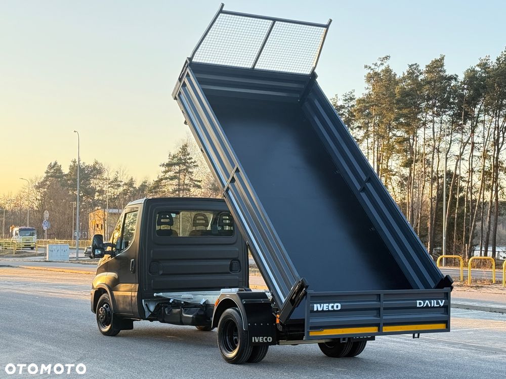 Iveco DAILY 35/50-180 3.0 HPI 180KM WYWROTKA 3-stronna ! 33 tyś km! Resor +Poduszka! HAK! Czarny Mat! Jedyny Taki!! - 22