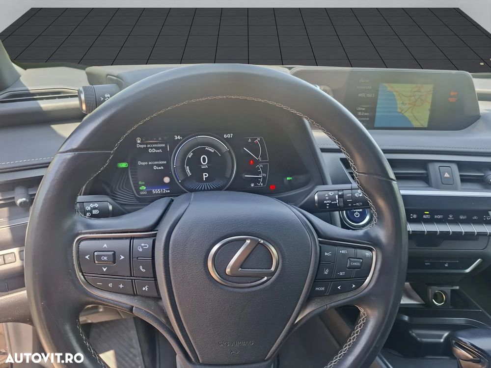 Lexus UX 250h Executive Line - 9