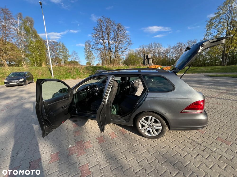 Volkswagen Golf - 25