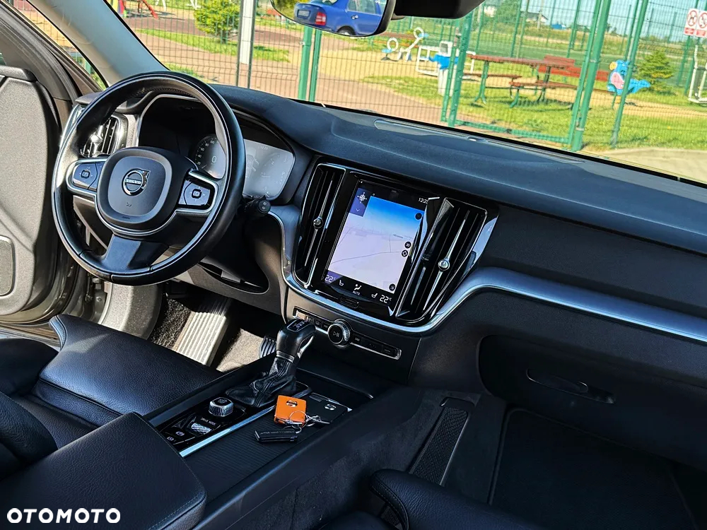 Volvo V60 D3 Geartronic Momentum Pro - 39