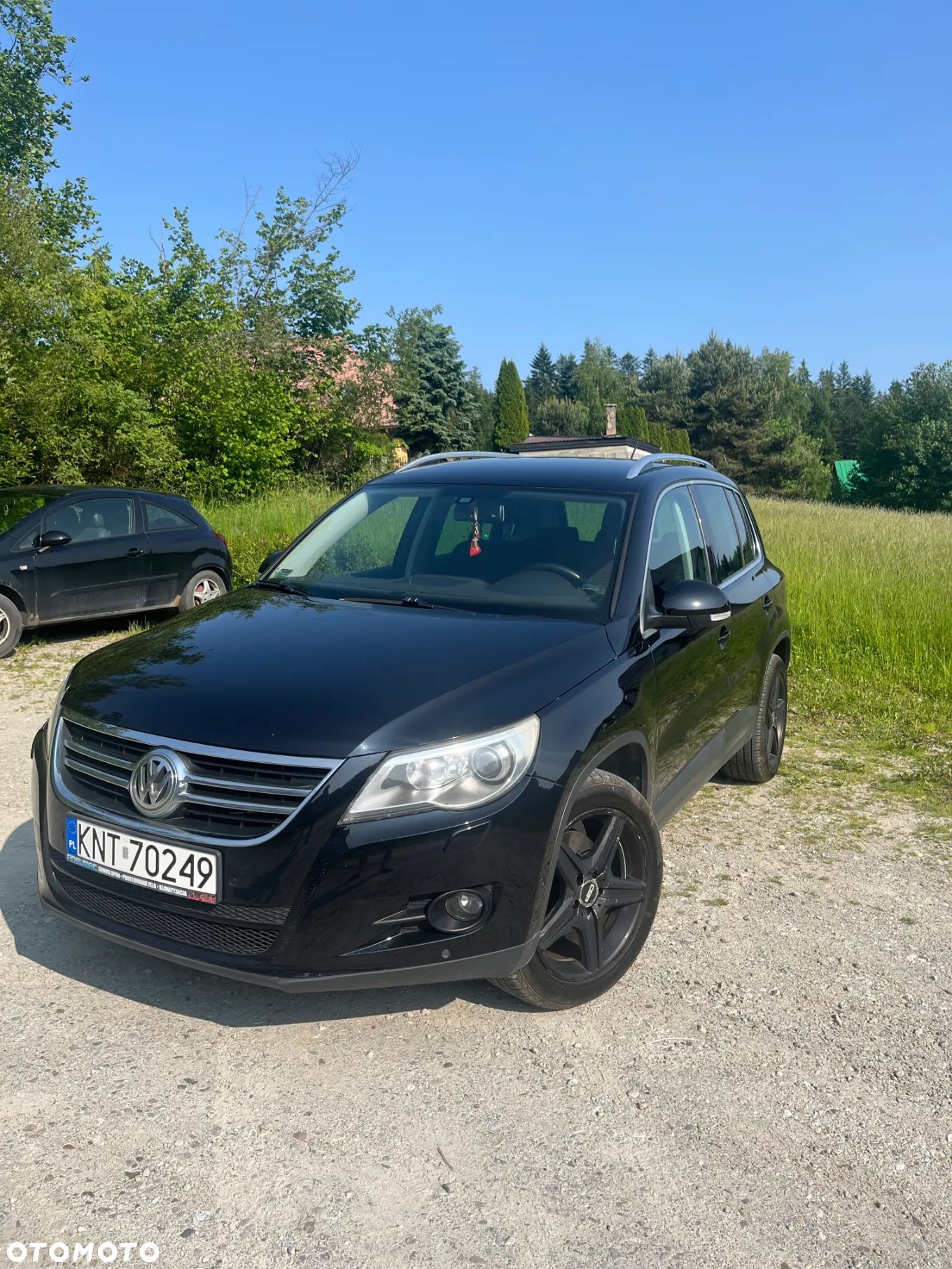 Volkswagen Tiguan - 1