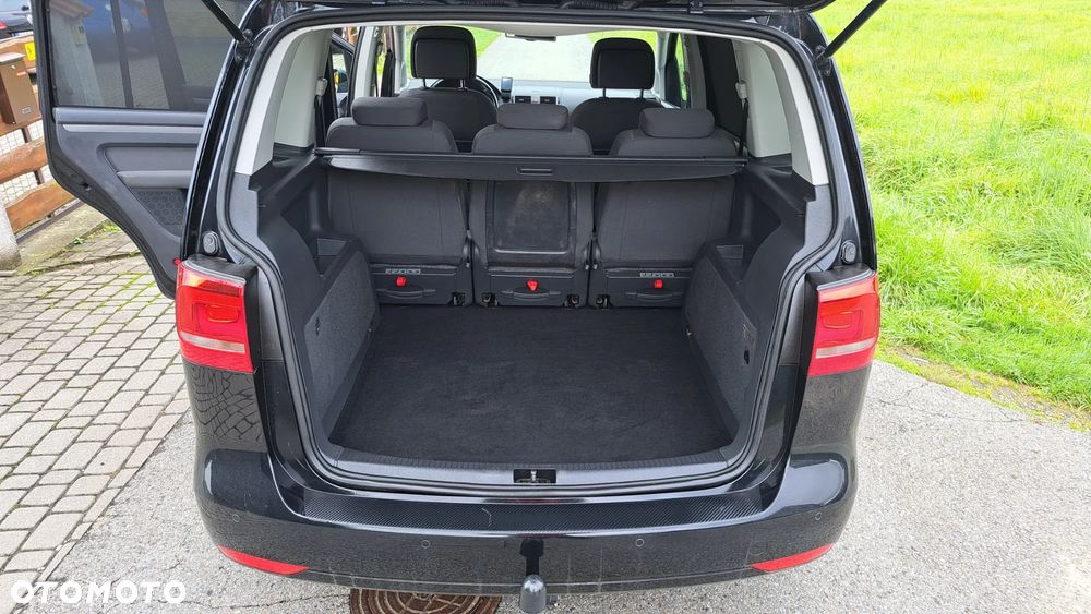 Volkswagen Touran 2.0 TDI DPF DSG Highline - 33