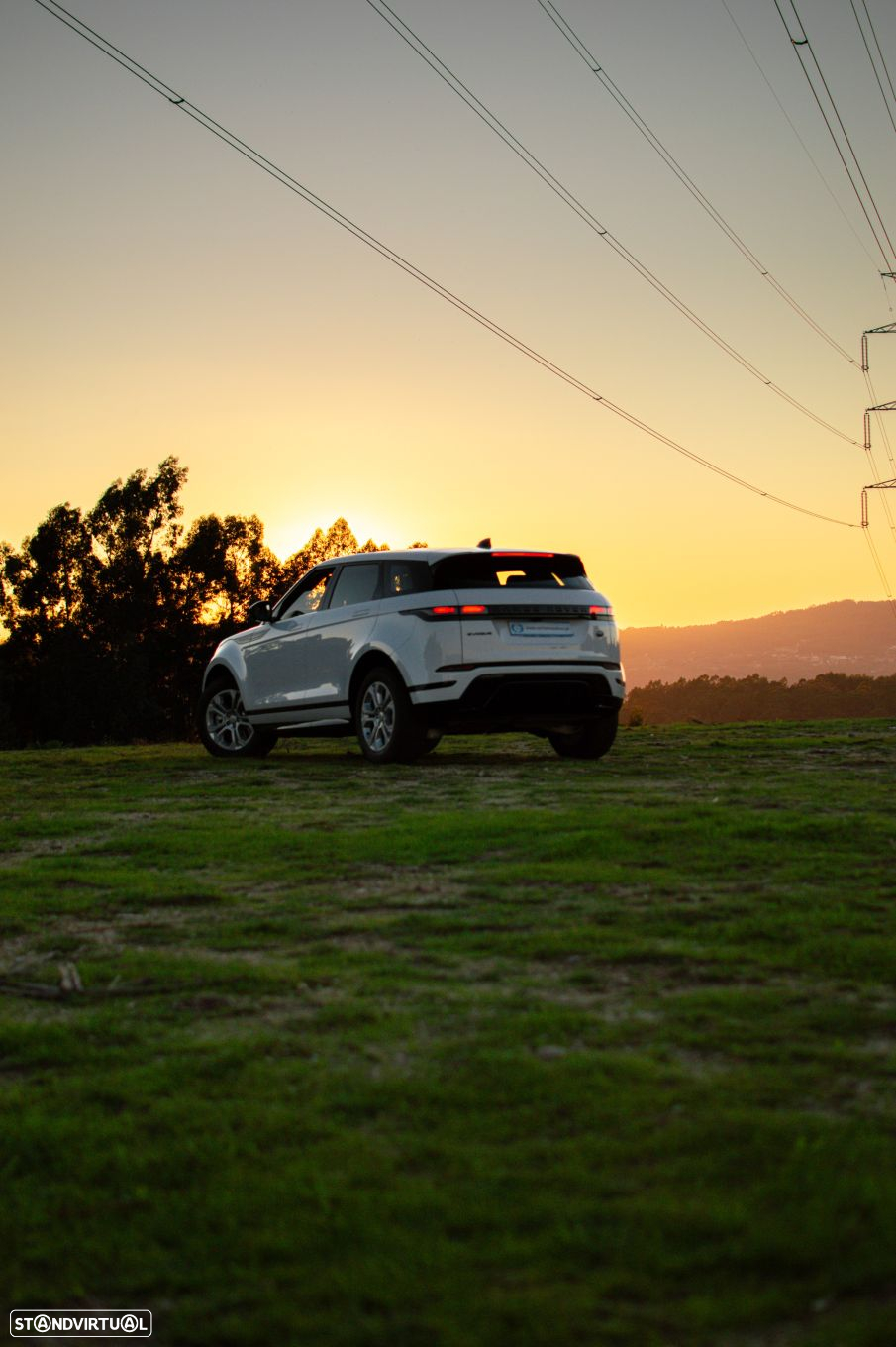 Land Rover Range Rover Evoque 2.0 D150 AWD R-Dynamic Auto - 48