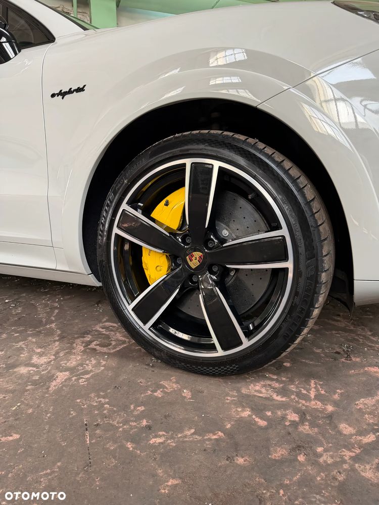 Porsche Cayenne - 9